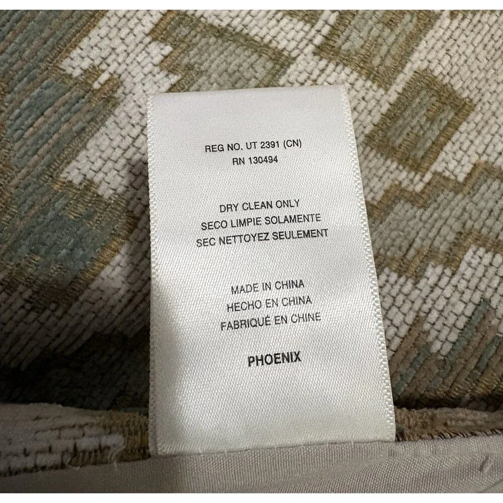 J. Queen New York Blanket King Size with Pillow Shams Set
